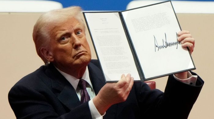 ইরানের সঙ্গে যুদ্ধবিরতির মেয়াদ বাড়ছে কি না জানালেন ট্রাম্প